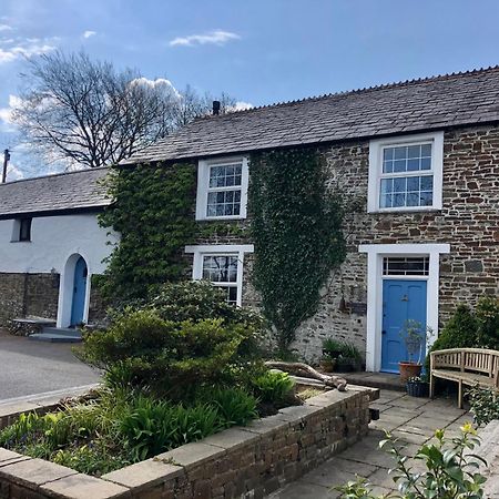 Lake Villa Holiday Cottages 홀스워디 외부 사진